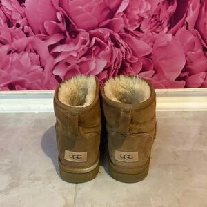 Classic mini Ugg boot